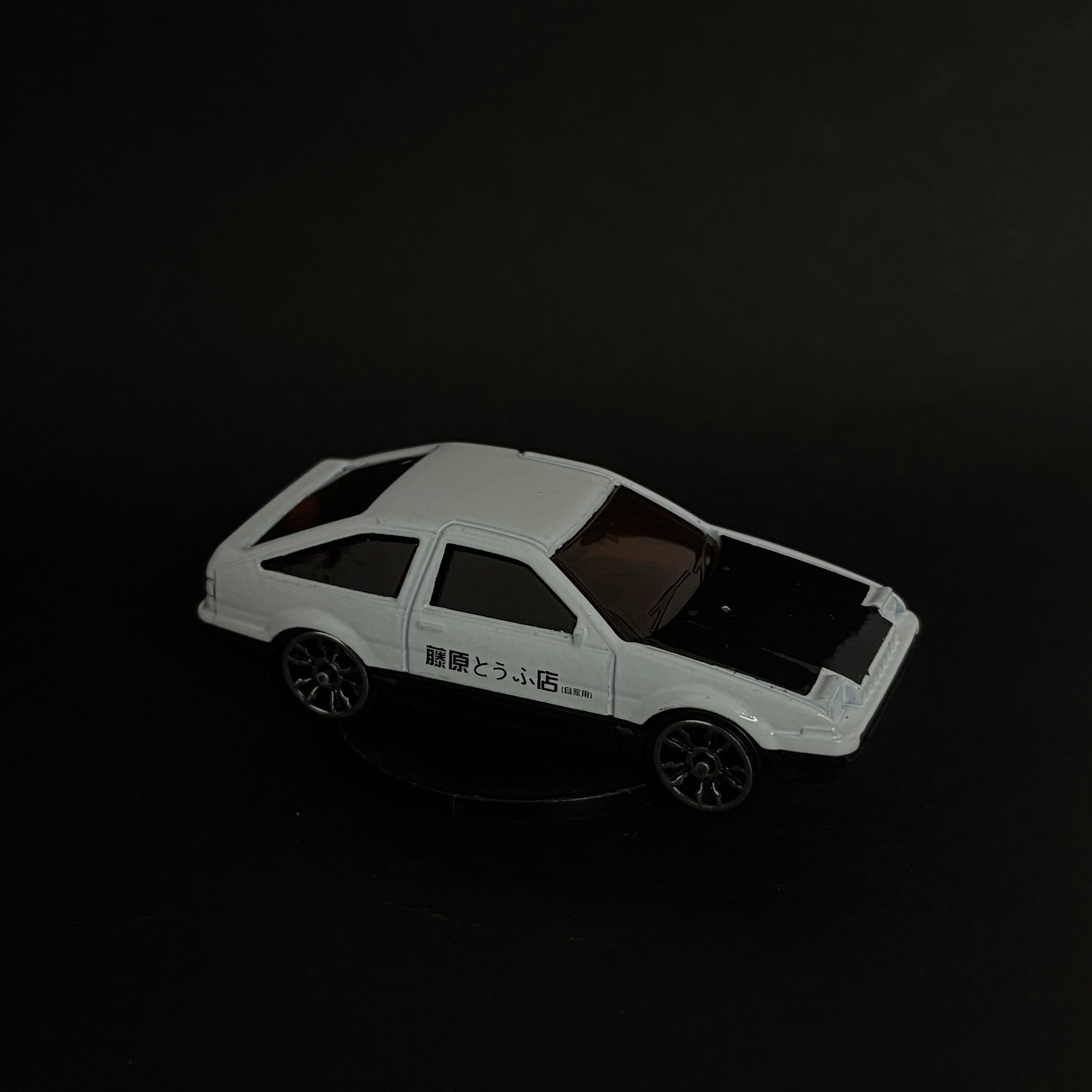 White Car Dashboard Toy |Spinning Car Model| Dynamic Rotate Car Toy For Car and Desk